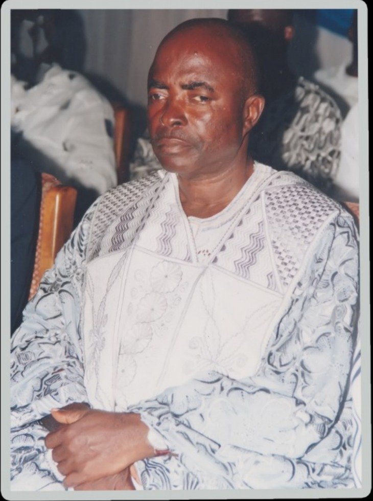 Memorial portrait of the late Apostle Paul Manu
